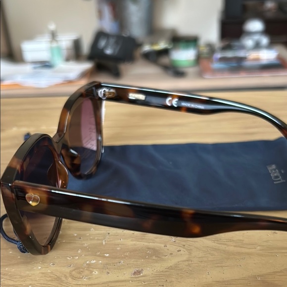 J. Crew Brown Tortoiseshell Sunglasses - Picture 4 of 6